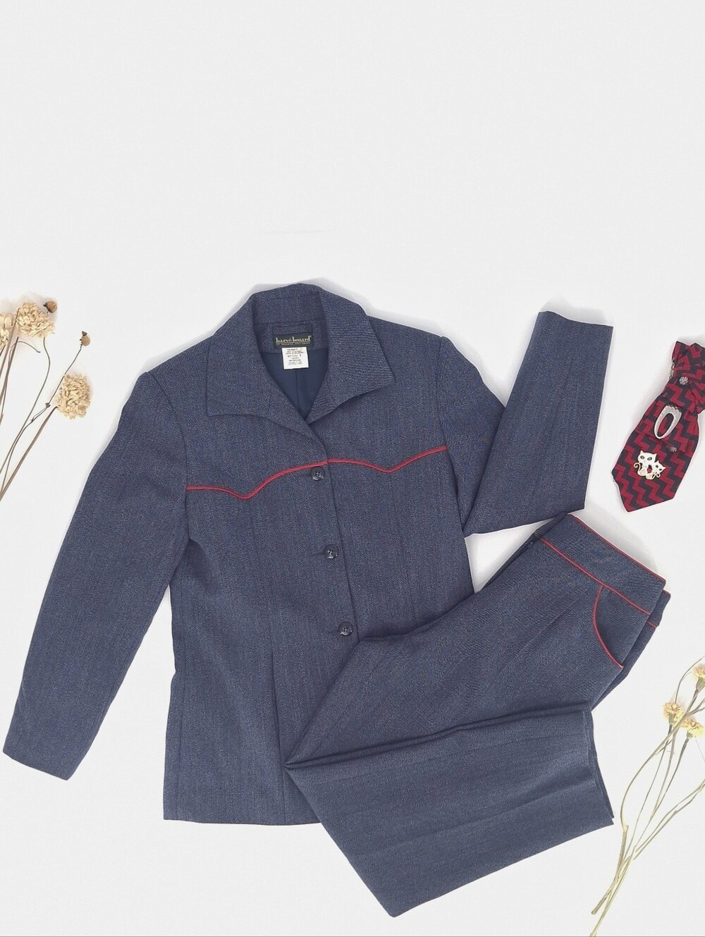 ✨Vintage Harve Benard 100% Wool Blazer Pantsuit Set Navy Western Red Piping✨
